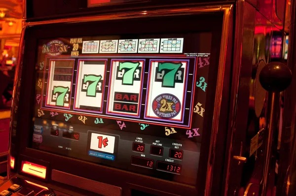 winnet88 Free Play balance display and mode-switching interface